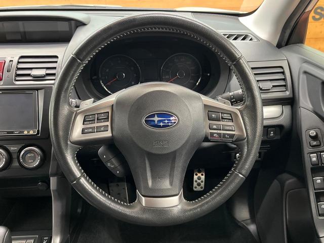 フォレスター ２．０ＸＴ　アイサイト　４ＷＤ　バックカメラ　アイサイト　レーダークルーズ　禁煙車　ハーフレザーシート　シートヒーター　パワーシート　コーナーセンサー　スマートキー　ＨＩＤヘッド　ルーフレール　ディスプレイオーディオ（11枚目）