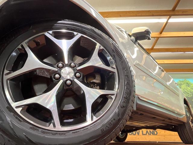 フォレスター ２．０ＸＴ　アイサイト　４ＷＤ　バックカメラ　アイサイト　レーダークルーズ　禁煙車　ハーフレザーシート　シートヒーター　パワーシート　コーナーセンサー　スマートキー　ＨＩＤヘッド　ルーフレール　ディスプレイオーディオ（13枚目）