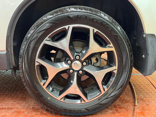 フォレスター ２．０ＸＴ　アイサイト　４ＷＤ　バックカメラ　アイサイト　レーダークルーズ　禁煙車　ハーフレザーシート　シートヒーター　パワーシート　コーナーセンサー　スマートキー　ＨＩＤヘッド　ルーフレール　ディスプレイオーディオ（26枚目）