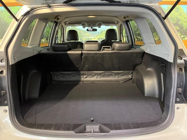 フォレスター ２．０ＸＴ　アイサイト　４ＷＤ　バックカメラ　アイサイト　レーダークルーズ　禁煙車　ハーフレザーシート　シートヒーター　パワーシート　コーナーセンサー　スマートキー　ＨＩＤヘッド　ルーフレール　ディスプレイオーディオ（56枚目）