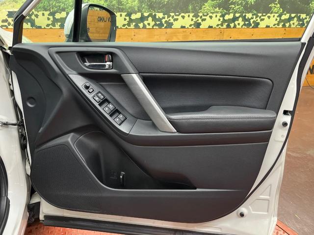 フォレスター ２．０ＸＴ　アイサイト　４ＷＤ　バックカメラ　アイサイト　レーダークルーズ　禁煙車　ハーフレザーシート　シートヒーター　パワーシート　コーナーセンサー　スマートキー　ＨＩＤヘッド　ルーフレール　ディスプレイオーディオ（60枚目）