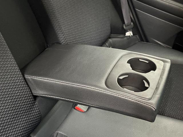 フォレスター ２．０ＸＴ　アイサイト　４ＷＤ　バックカメラ　アイサイト　レーダークルーズ　禁煙車　ハーフレザーシート　シートヒーター　パワーシート　コーナーセンサー　スマートキー　ＨＩＤヘッド　ルーフレール　ディスプレイオーディオ（66枚目）