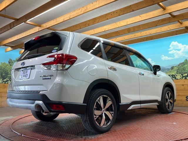 フォレスター アドバンス　４ＷＤ　８型純正ナビ　バックカメラ　アイサイト　レーダークルーズ　禁煙車　パワーバックドア　ハーフレザーシート　シートヒーター　パワーシート　ドラレコ　コーナーセンサー　レーンキープ　スマートキー（17枚目）