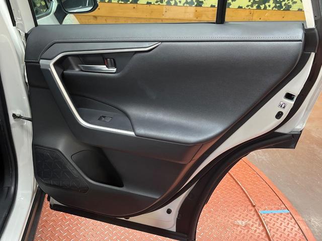 RAV4 ハイブリッドG 4WD 純正ナビ バックカメラ セーフティセンス 100V電源 レーダークルーズ 電動リアゲート 前席シートヒーター パワーシート 前後ドラレコ コーナーセンサー スマートキー LEDヘッド ETC(58枚目)