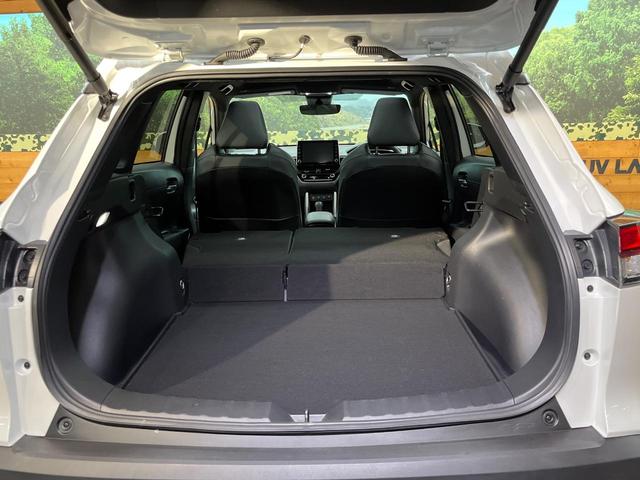カローラクロス ハイブリッド Z 4WD パノラマルーフ 純正9型ナビ 全周囲カメラ 寒冷地仕様 AC100V電源 トヨタセーフティセンス レーダークルーズ 禁煙車 パワーバックドア ハーフレザーシート 運転席パワーシート ETC(10枚目)