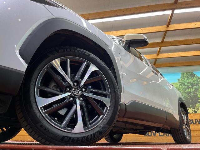 カローラクロス ハイブリッド Z 4WD パノラマルーフ 純正9型ナビ 全周囲カメラ 寒冷地仕様 AC100V電源 トヨタセーフティセンス レーダークルーズ 禁煙車 パワーバックドア ハーフレザーシート 運転席パワーシート ETC(13枚目)