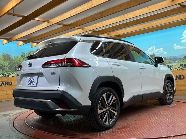 カローラクロス ハイブリッド Z 4WD パノラマルーフ 純正9型ナビ 全周囲カメラ 寒冷地仕様 AC100V電源 トヨタセーフティセンス レーダークルーズ 禁煙車 パワーバックドア ハーフレザーシート 運転席パワーシート ETC(17枚目)