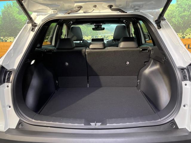 カローラクロス ハイブリッド Z 4WD パノラマルーフ 純正9型ナビ 全周囲カメラ 寒冷地仕様 AC100V電源 トヨタセーフティセンス レーダークルーズ 禁煙車 パワーバックドア ハーフレザーシート 運転席パワーシート ETC(54枚目)