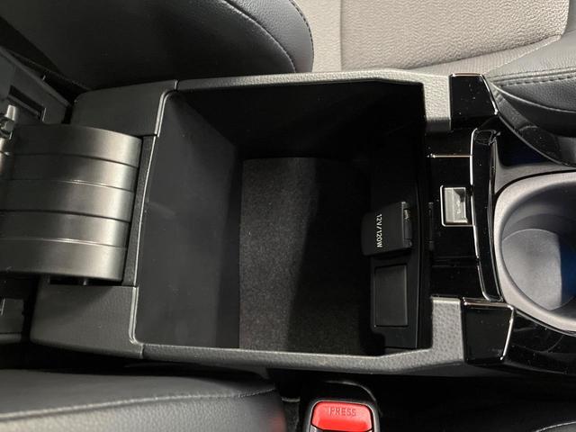 カローラクロス ハイブリッド Z 4WD パノラマルーフ 純正9型ナビ 全周囲カメラ 寒冷地仕様 AC100V電源 トヨタセーフティセンス レーダークルーズ 禁煙車 パワーバックドア ハーフレザーシート 運転席パワーシート ETC(62枚目)
