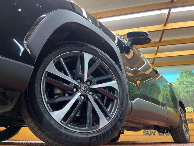 カローラクロス ハイブリッド Z パノラマルーフ 純正10.5型ナビ付ディスプレイオーディオ 全周囲カメラ レーダークルーズ 電動リアゲート ハーフレザーシート パワーシート ドラレコ コーナーセンサー スマートキー LEDヘッド(13枚目)