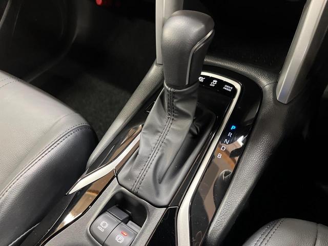 カローラクロス ハイブリッド Z パノラマルーフ 純正10.5型ナビ付ディスプレイオーディオ 全周囲カメラ レーダークルーズ 電動リアゲート ハーフレザーシート パワーシート ドラレコ コーナーセンサー スマートキー LEDヘッド(32枚目)