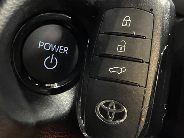 カローラクロス ハイブリッド Z パノラマルーフ 純正10.5型ナビ付ディスプレイオーディオ 全周囲カメラ レーダークルーズ 電動リアゲート ハーフレザーシート パワーシート ドラレコ コーナーセンサー スマートキー LEDヘッド(37枚目)