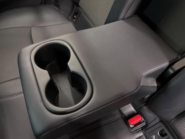 カローラクロス ハイブリッド Z パノラマルーフ 純正10.5型ナビ付ディスプレイオーディオ 全周囲カメラ レーダークルーズ 電動リアゲート ハーフレザーシート パワーシート ドラレコ コーナーセンサー スマートキー LEDヘッド(59枚目)