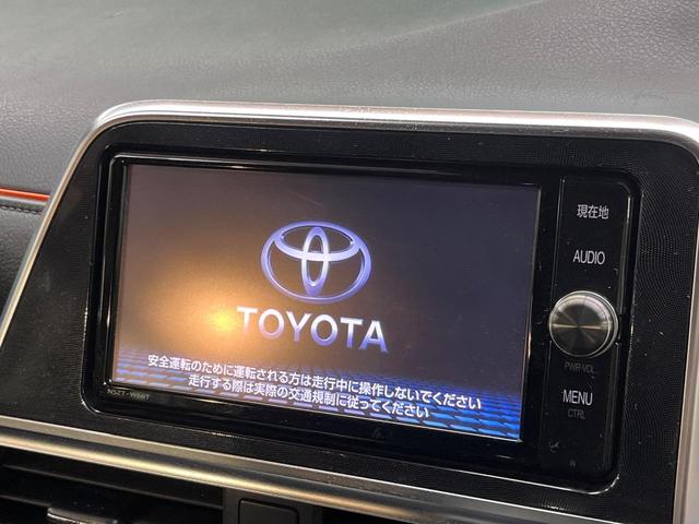 シエンタ G 純正ナビ バックカメラ 両側電動ドア セーフティセンス LEDヘッド オートライト オートハイビーム フロントフォグ スマートキー 革巻きステアリング ステアリングスイッチ(3枚目)