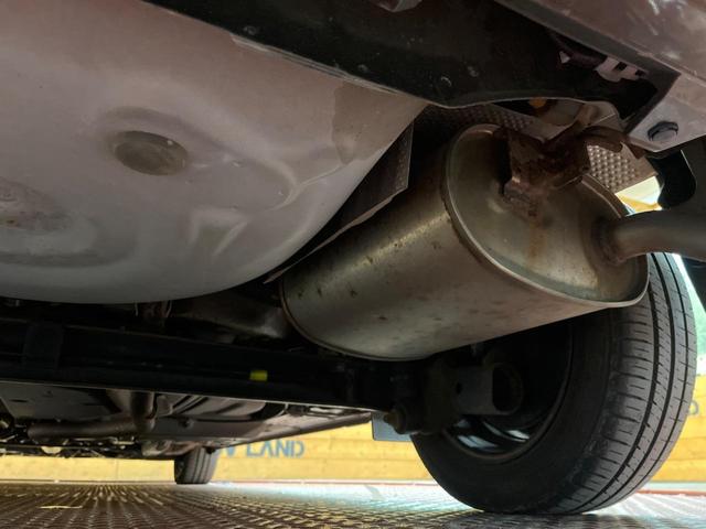 シエンタ G 純正ナビ バックカメラ 両側電動ドア セーフティセンス LEDヘッド オートライト オートハイビーム フロントフォグ スマートキー 革巻きステアリング ステアリングスイッチ(21枚目)