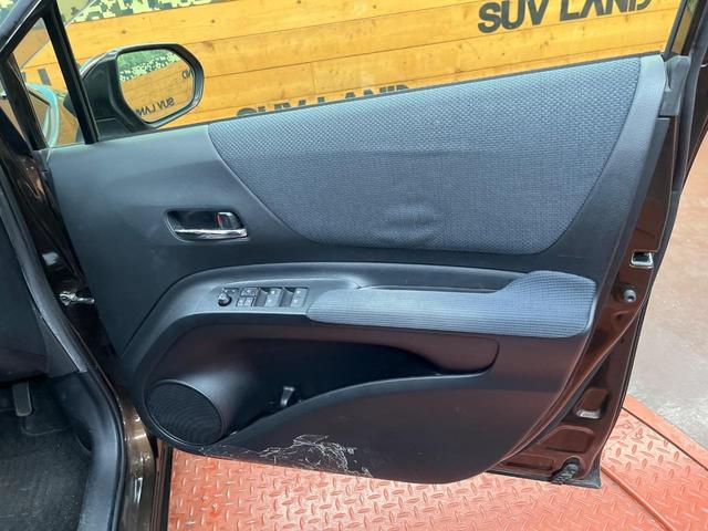 シエンタ G 純正ナビ バックカメラ 両側電動ドア セーフティセンス LEDヘッド オートライト オートハイビーム フロントフォグ スマートキー 革巻きステアリング ステアリングスイッチ(44枚目)