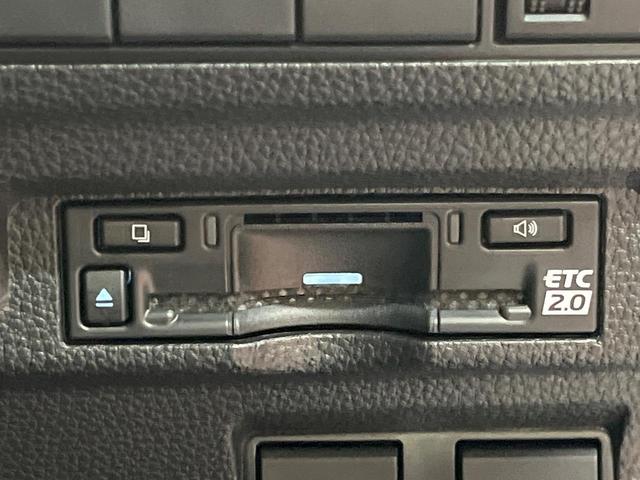 カローラクロス ハイブリッド Z パノラマルーフ 純正10.5型ナビ パノラミックビューモニター シートヒーター パーキングアシスト ドライブレコーダー ETC 半革シート シーケンシャルウィンカー ブラインドスポットモニター(7枚目)