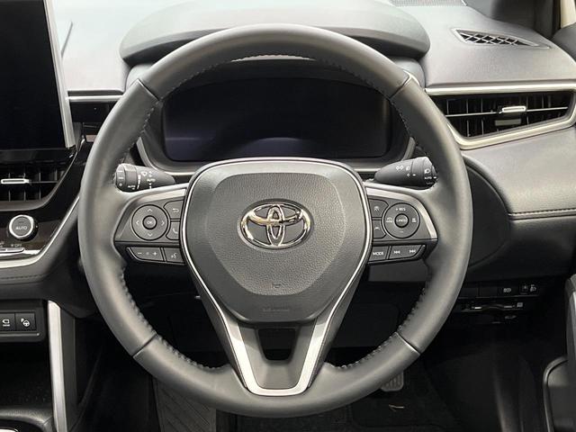 カローラクロス ハイブリッド Z パノラマルーフ 純正10.5型ナビ パノラミックビューモニター シートヒーター パーキングアシスト ドライブレコーダー ETC 半革シート シーケンシャルウィンカー ブラインドスポットモニター(11枚目)