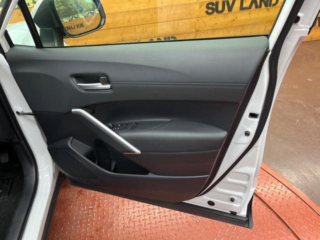 カローラクロス ハイブリッド Z パノラマルーフ 純正10.5型ナビ パノラミックビューモニター シートヒーター パーキングアシスト ドライブレコーダー ETC 半革シート シーケンシャルウィンカー ブラインドスポットモニター(40枚目)