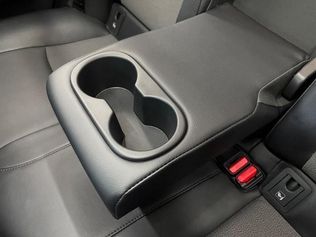 カローラクロス ハイブリッド Z パノラマルーフ 純正10.5型ナビ パノラミックビューモニター シートヒーター パーキングアシスト ドライブレコーダー ETC 半革シート シーケンシャルウィンカー ブラインドスポットモニター(56枚目)