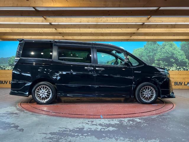 ヴォクシー ハイブリッドＺＳ　煌　ＴＲＤエアロ　両側電動ドア　純正ＳＤナビ　バックカメラ　セーフティセンス　禁煙車　ドラレコ　スマートキー　ＬＥＤヘッド　ＥＴＣ２．０　クルコン　オートハイビーム　車線逸脱警報　オートライト（27枚目）