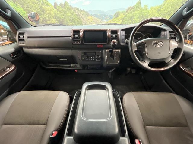 ハイエースバン スーパーGL 50TH アニバーサリーリミテッド エアロ 両側電動ドア SDナビ 後席モニター バックカメラ 禁煙車 ハーフレザーシート スマートキー LEDヘッド ビルトインETC オートハイビーム 車線逸脱警報 オートライト オートエアコン(2枚目)