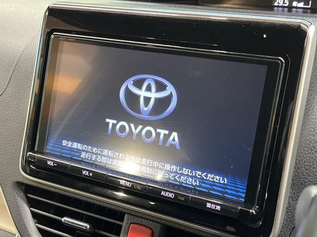 ノア Si ダブルバイビー 4WD 純正9型ナビ フリップダウンモニター バックカメラ 両側電動ドア ドライブレコーダー ETC クルーズコントロール LEDヘッド オートライト オートハイビーム 革巻きステアリング(5枚目)