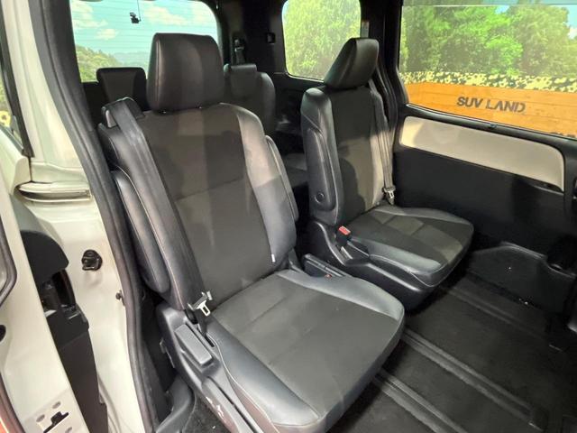 ノア Si ダブルバイビー 4WD 純正9型ナビ フリップダウンモニター バックカメラ 両側電動ドア ドライブレコーダー ETC クルーズコントロール LEDヘッド オートライト オートハイビーム 革巻きステアリング(9枚目)
