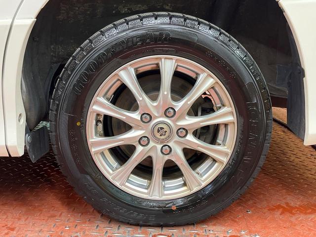 ノア Si ダブルバイビー 4WD 純正9型ナビ フリップダウンモニター バックカメラ 両側電動ドア ドライブレコーダー ETC クルーズコントロール LEDヘッド オートライト オートハイビーム 革巻きステアリング(29枚目)