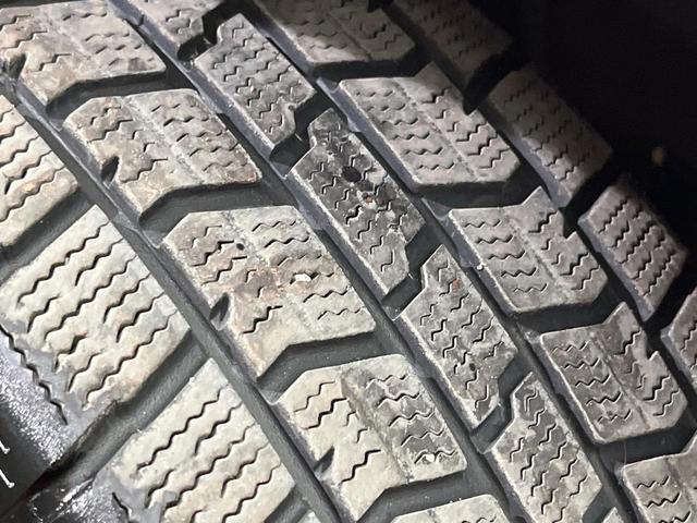 ノア Si ダブルバイビー 4WD 純正9型ナビ フリップダウンモニター バックカメラ 両側電動ドア ドライブレコーダー ETC クルーズコントロール LEDヘッド オートライト オートハイビーム 革巻きステアリング(31枚目)