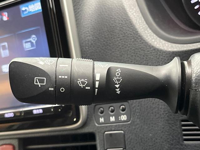 ノア Si ダブルバイビー 4WD 純正9型ナビ フリップダウンモニター バックカメラ 両側電動ドア ドライブレコーダー ETC クルーズコントロール LEDヘッド オートライト オートハイビーム 革巻きステアリング(44枚目)