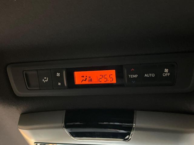 ノア Si ダブルバイビー 4WD 純正9型ナビ フリップダウンモニター バックカメラ 両側電動ドア ドライブレコーダー ETC クルーズコントロール LEDヘッド オートライト オートハイビーム 革巻きステアリング(48枚目)