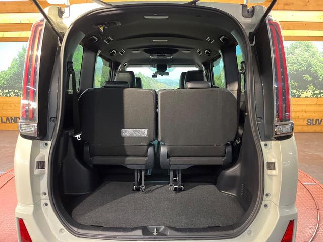 ノア Si ダブルバイビー 4WD 純正9型ナビ フリップダウンモニター バックカメラ 両側電動ドア ドライブレコーダー ETC クルーズコントロール LEDヘッド オートライト オートハイビーム 革巻きステアリング(53枚目)