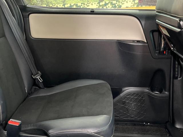 ノア Si ダブルバイビー 4WD 純正9型ナビ フリップダウンモニター バックカメラ 両側電動ドア ドライブレコーダー ETC クルーズコントロール LEDヘッド オートライト オートハイビーム 革巻きステアリング(57枚目)