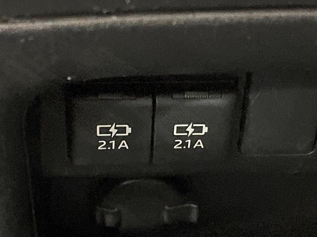 ノア Si ダブルバイビー 4WD 純正9型ナビ フリップダウンモニター バックカメラ 両側電動ドア ドライブレコーダー ETC クルーズコントロール LEDヘッド オートライト オートハイビーム 革巻きステアリング(67枚目)