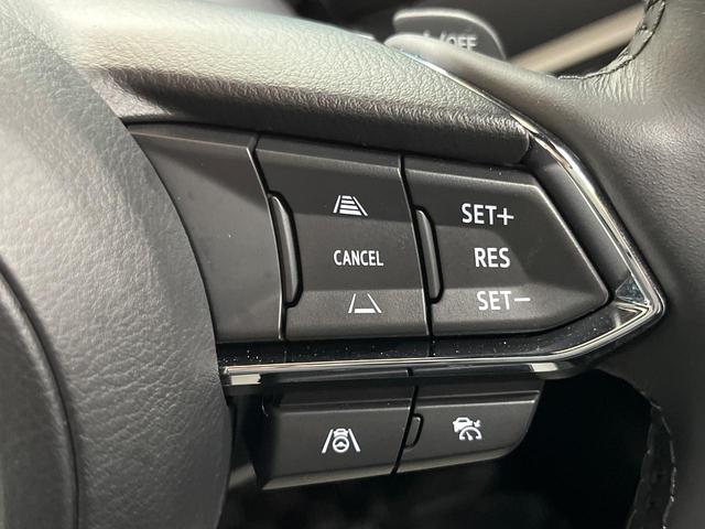 【マツダ・レーダークルーズコントロール】高速道路での長距離走行が楽に！自動で速度を保つクルーズコントロールが、衝突軽減システムと連携し、前方の車両を感知して車間を保つように速度調節してくれます！！