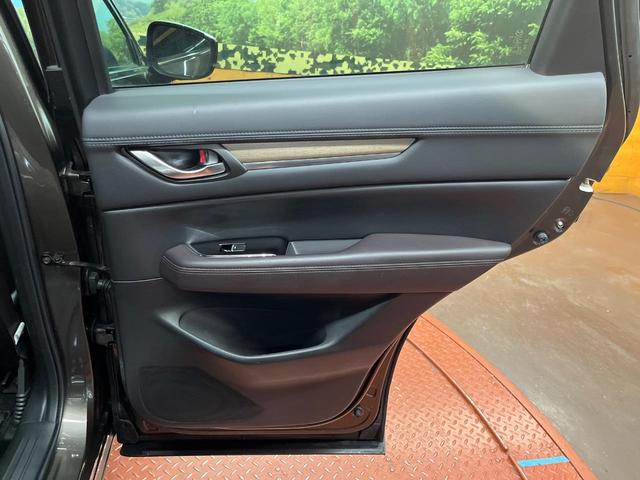 CX-5 XD エクスクルーシブモード 純正ナビ 後席モニター 全周囲カメラ BOSEサウンド スマートシティブレーキサポート レーダークルーズ 禁煙車 電動リアゲート レザーシート 全席シートヒーター 前席シートエアコン ドラレコ(67枚目)