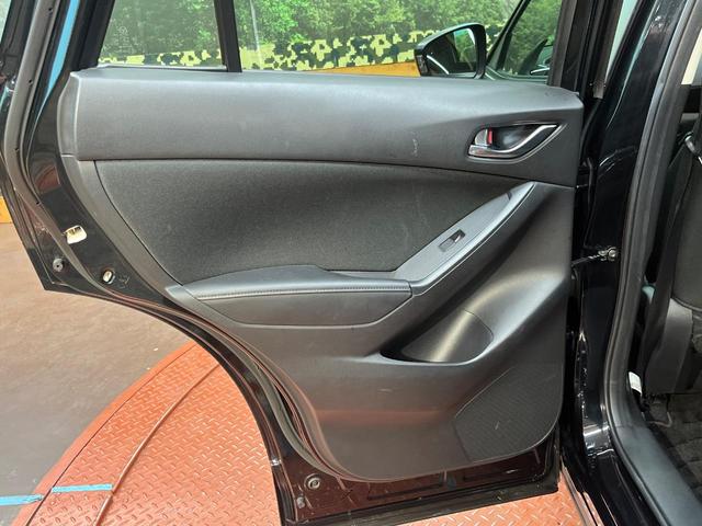 ＣＸ－５ ＸＤ　４ＷＤ　純正ＳＤナビ　サイドカメラ　バックカメラ　スマートシティブレーキサポート　禁煙車　ドラレコ　スマートキー　ＨＩＤヘッド　ビルトインＥＴＣ　クルコン　オートライト　デュアルエアコン（52枚目）