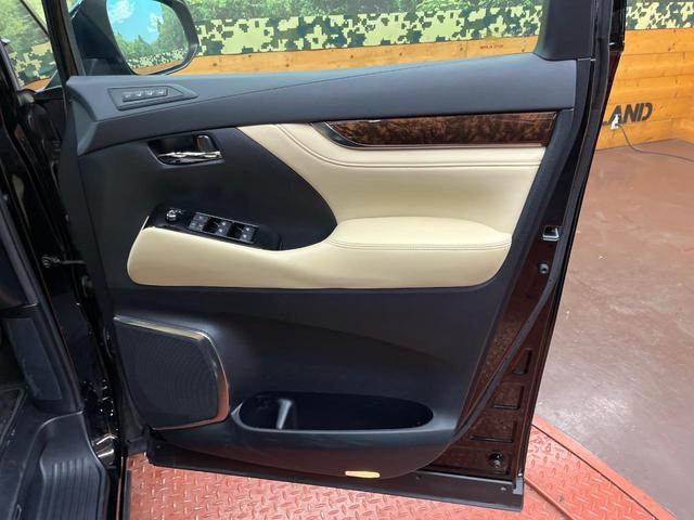 アルファード ２．５Ｇ　両側電動スライド　９型純正ナビ　フリップダウン　バックカメラ　ＡＣ１００Ｖ電源　レーダークルーズ　禁煙車　パワーバックドア　合皮シート　シートヒーター　シートエアコン（59枚目）