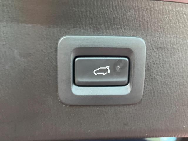 ＣＸ－５ ＸＤ　Ｌパッケージ　４ＷＤ　ディーゼル　純正ナビ　バックカメラ　ＢＯＳＥサウンド　スマートブレーキサポート　レーダークルーズ　禁煙車　パワーバックドア　本革黒シート　全席シートヒーター　ＥＴＣ（6枚目）