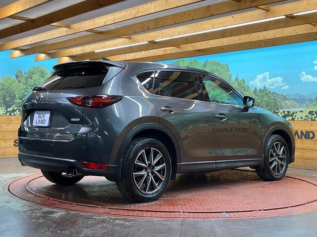 ＣＸ－５ ＸＤ　Ｌパッケージ　４ＷＤ　ディーゼル　純正ナビ　バックカメラ　ＢＯＳＥサウンド　スマートブレーキサポート　レーダークルーズ　禁煙車　パワーバックドア　本革黒シート　全席シートヒーター　ＥＴＣ（17枚目）
