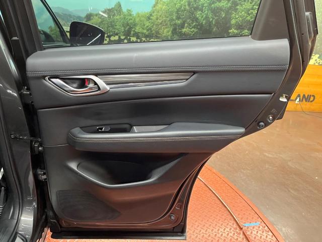 ＣＸ－５ ＸＤ　Ｌパッケージ　４ＷＤ　ディーゼル　純正ナビ　バックカメラ　ＢＯＳＥサウンド　スマートブレーキサポート　レーダークルーズ　禁煙車　パワーバックドア　本革黒シート　全席シートヒーター　ＥＴＣ（65枚目）