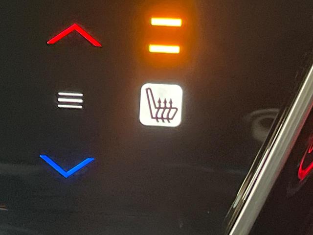 ヴェゼル ハイブリッドＺ・ホンダセンシング　４ＷＤ　純正ナビ　バックカメラ　寒冷地仕様　ホンダセンシング　レーダークルーズ　禁煙車　ハーフレザーシート　シートヒーター　コーナーセンサー　ＬＥＤヘッド　ビルトインＥＴＣ　純正１７インチアルミ（7枚目）