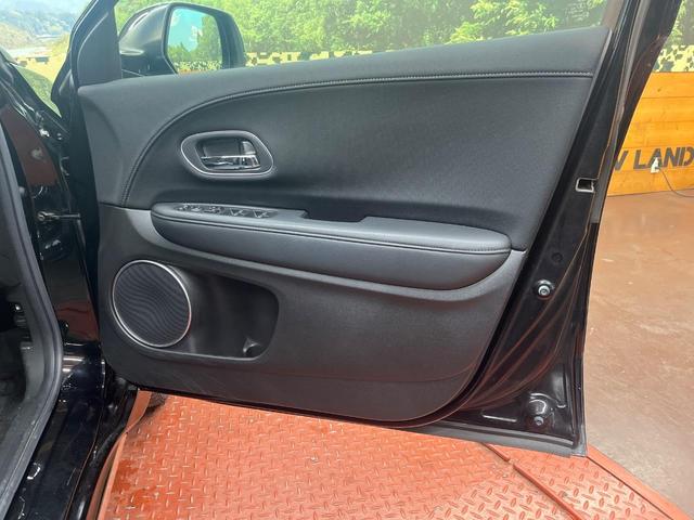 ヴェゼル ハイブリッドＺ・ホンダセンシング　４ＷＤ　純正ナビ　バックカメラ　寒冷地仕様　ホンダセンシング　レーダークルーズ　禁煙車　ハーフレザーシート　シートヒーター　コーナーセンサー　ＬＥＤヘッド　ビルトインＥＴＣ　純正１７インチアルミ（51枚目）