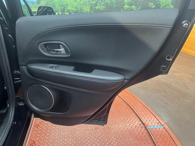 ヴェゼル ハイブリッドＺ・ホンダセンシング　４ＷＤ　純正ナビ　バックカメラ　寒冷地仕様　ホンダセンシング　レーダークルーズ　禁煙車　ハーフレザーシート　シートヒーター　コーナーセンサー　ＬＥＤヘッド　ビルトインＥＴＣ　純正１７インチアルミ（52枚目）