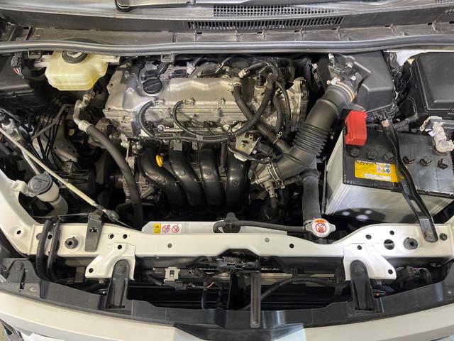 ヴォクシー ＺＳ　煌ＩＩ　４ＷＤ　モデリスタエアロ　両側電動ドア　純正ナビ　バックカメラ　セーフティセンス　ＬＥＤヘッド　ビルトインＥＴＣ　クルコン　純正１６インチアルミ　オートハイビーム　車線逸脱警報　オートライト（18枚目）