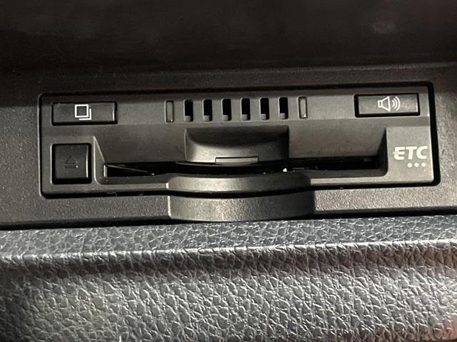 ヴォクシー ＺＳ　煌ＩＩ　４ＷＤ　モデリスタエアロ　両側電動ドア　純正ナビ　バックカメラ　セーフティセンス　ＬＥＤヘッド　ビルトインＥＴＣ　クルコン　純正１６インチアルミ　オートハイビーム　車線逸脱警報　オートライト（34枚目）