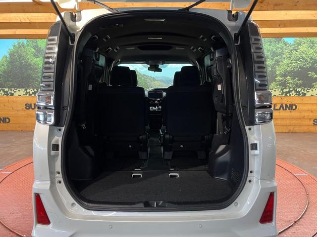 ヴォクシー ＺＳ　煌ＩＩ　４ＷＤ　モデリスタエアロ　両側電動ドア　純正ナビ　バックカメラ　セーフティセンス　ＬＥＤヘッド　ビルトインＥＴＣ　クルコン　純正１６インチアルミ　オートハイビーム　車線逸脱警報　オートライト（48枚目）