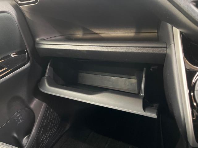 ヴォクシー ＺＳ　煌ＩＩ　４ＷＤ　モデリスタエアロ　両側電動ドア　純正ナビ　バックカメラ　セーフティセンス　ＬＥＤヘッド　ビルトインＥＴＣ　クルコン　純正１６インチアルミ　オートハイビーム　車線逸脱警報　オートライト（54枚目）