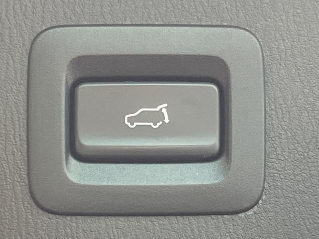 ＣＸ－８ ２５Ｔ　プロアクティブ　４ＷＤ　マツダコネクト　全周囲カメラ　スマートブレーキ　レーダークルーズ　禁煙車　電動リアゲート　パワーシート　ドラレコ　コーナーセンサー　スマートキー　ＬＥＤヘッド　ＥＴＣ（7枚目）